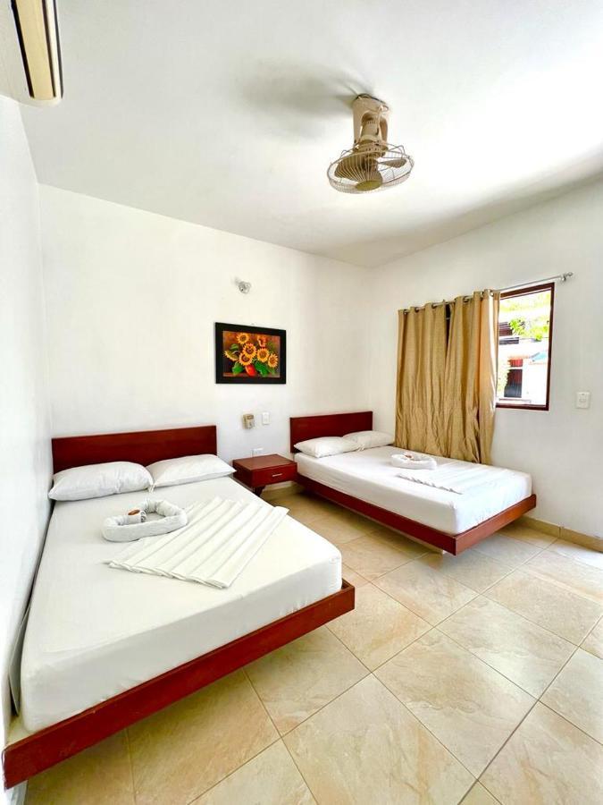 Hotel Paraiso Plaza ปูแอร์โตตรีอุนโฟ ภายนอก รูปภาพ