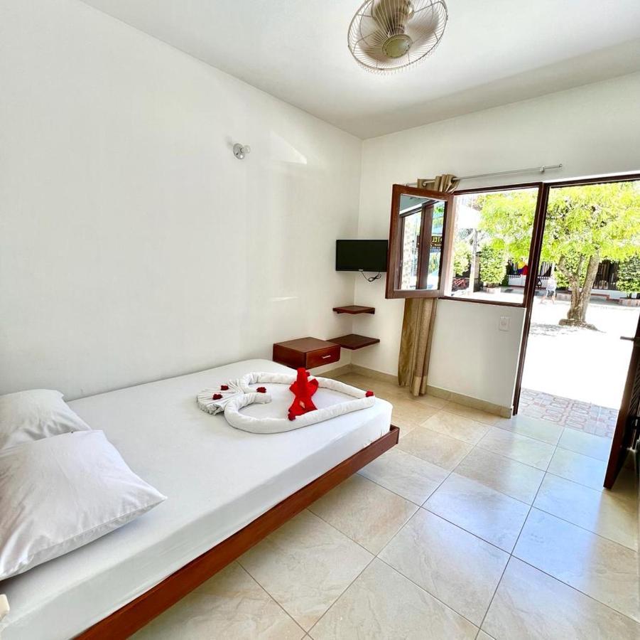 Hotel Paraiso Plaza ปูแอร์โตตรีอุนโฟ ภายนอก รูปภาพ