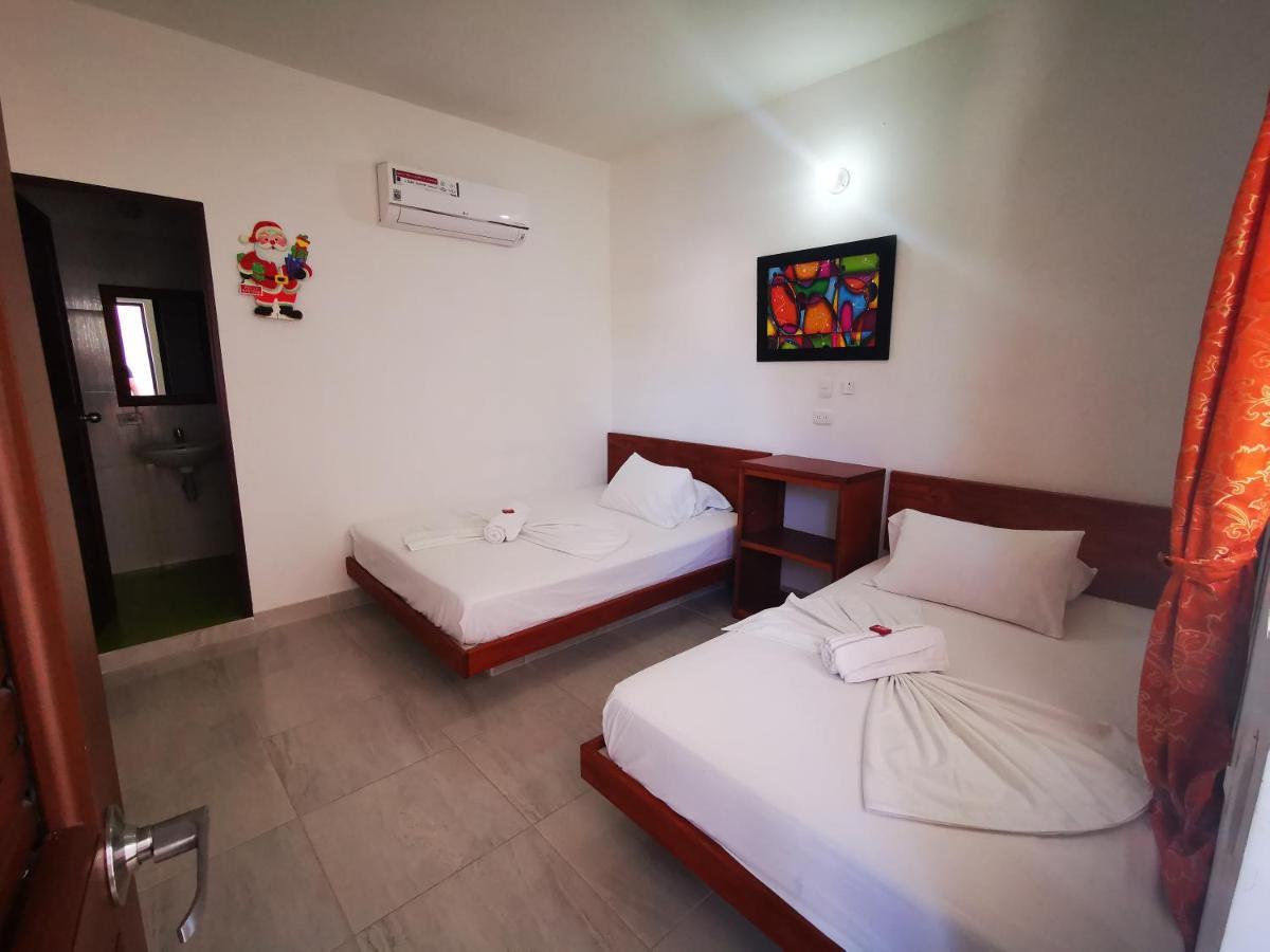 Hotel Paraiso Plaza ปูแอร์โตตรีอุนโฟ ภายนอก รูปภาพ