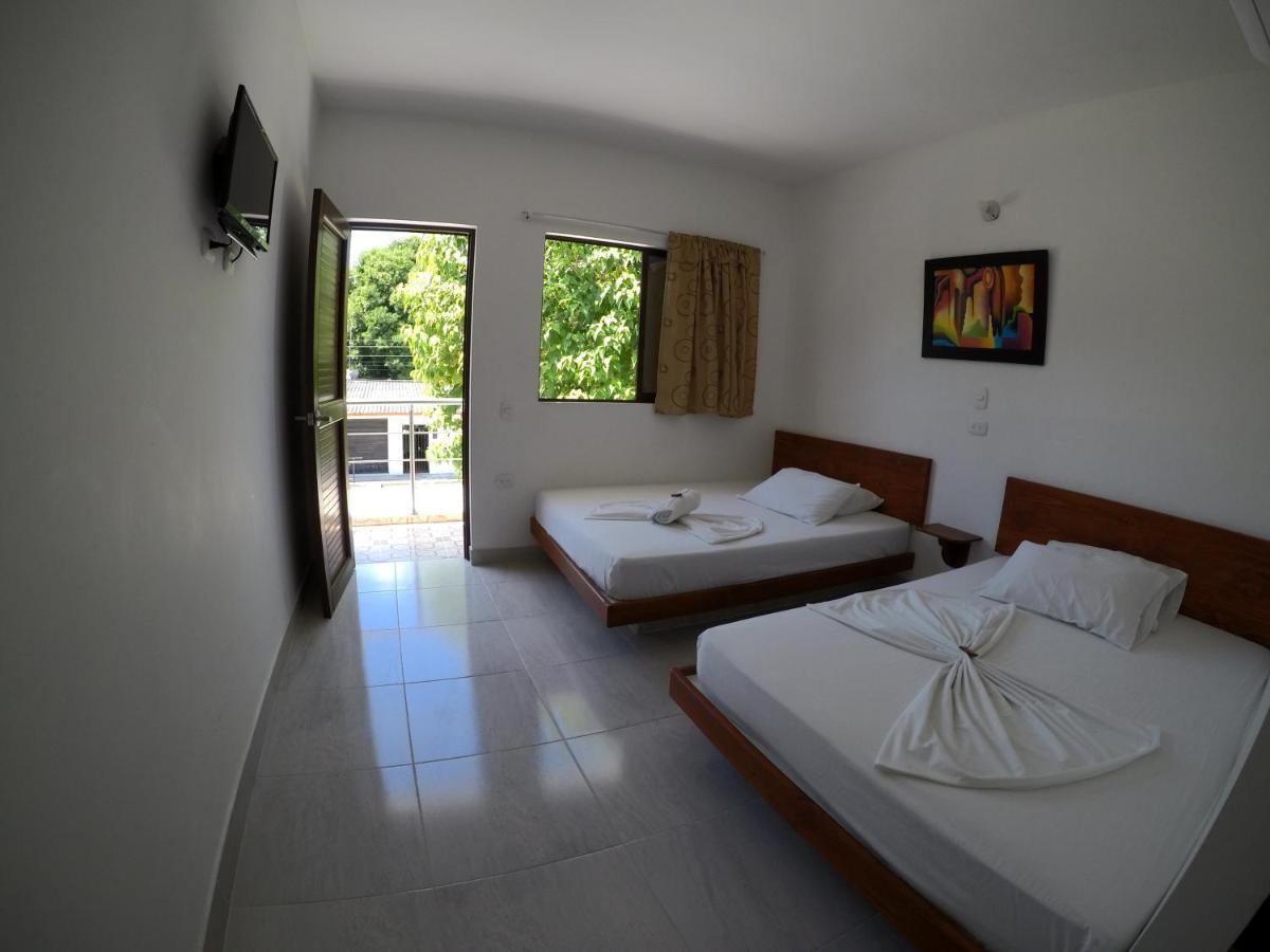 Hotel Paraiso Plaza ปูแอร์โตตรีอุนโฟ ภายนอก รูปภาพ