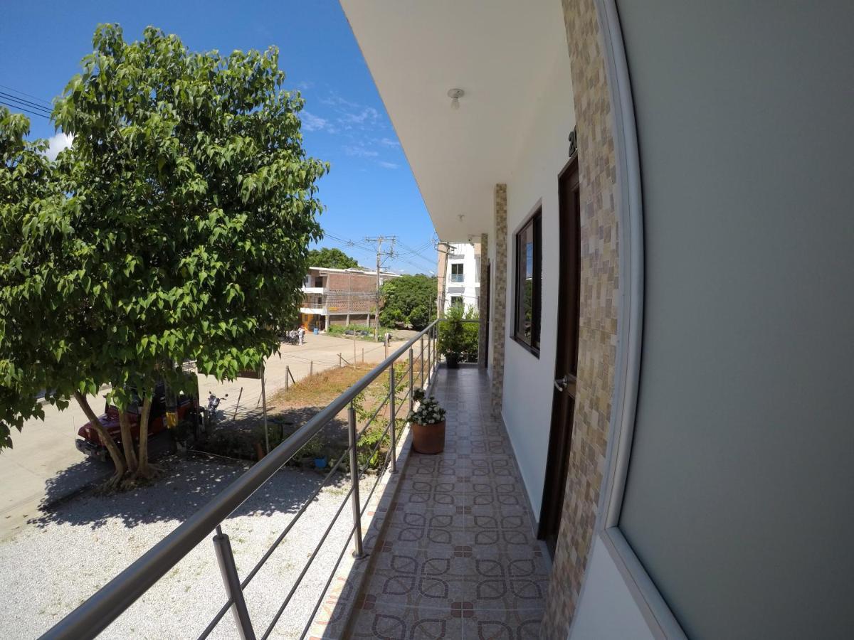 Hotel Paraiso Plaza ปูแอร์โตตรีอุนโฟ ภายนอก รูปภาพ