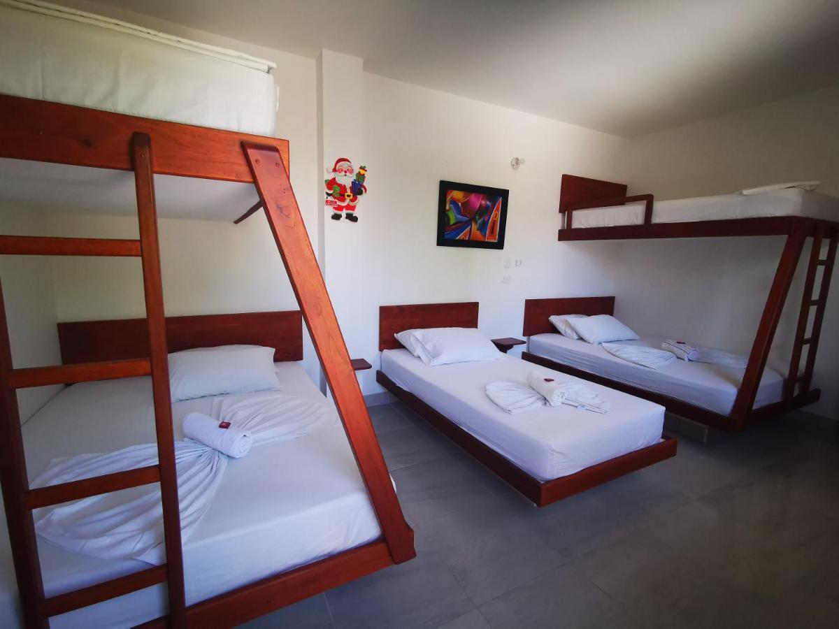 Hotel Paraiso Plaza ปูแอร์โตตรีอุนโฟ ภายนอก รูปภาพ
